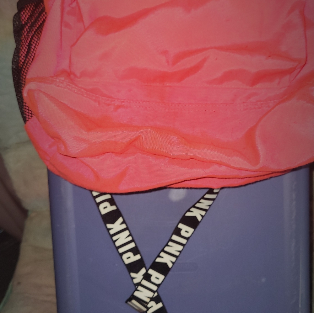 Pink backpack - Picture 2 of 4
